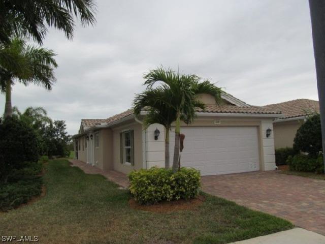 8249 Xenia Ln., Naples, FL