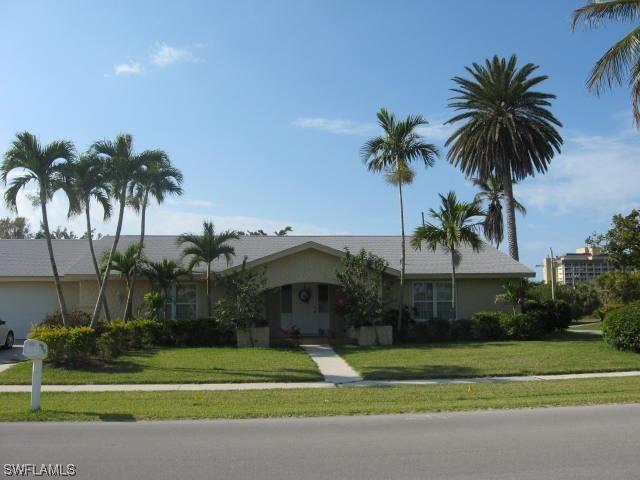 901 Maple Ave., Marco Island, FL