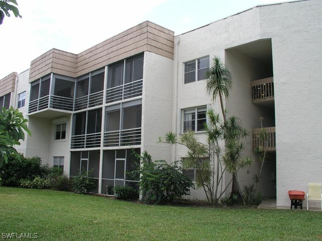 501 Forest Lakes Blvd. #307, Naples, FL