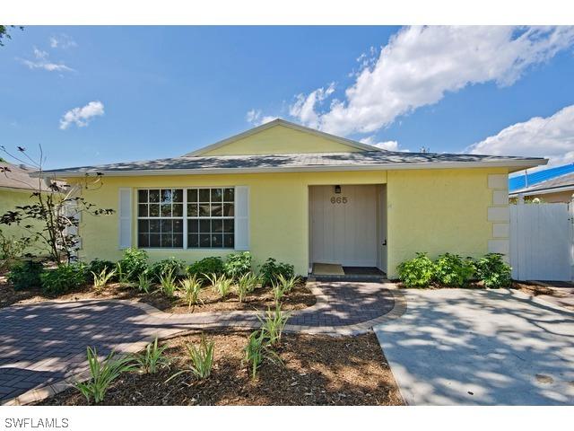 665 99th Ave., Naples, FL 34108