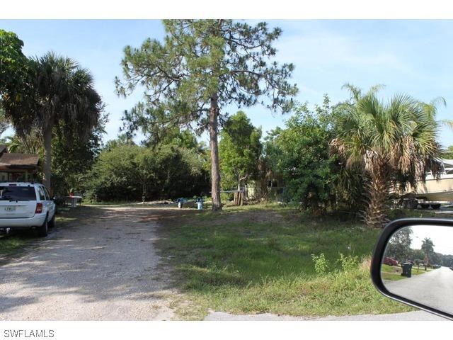 774 97th Ave., Naples, FL 34108