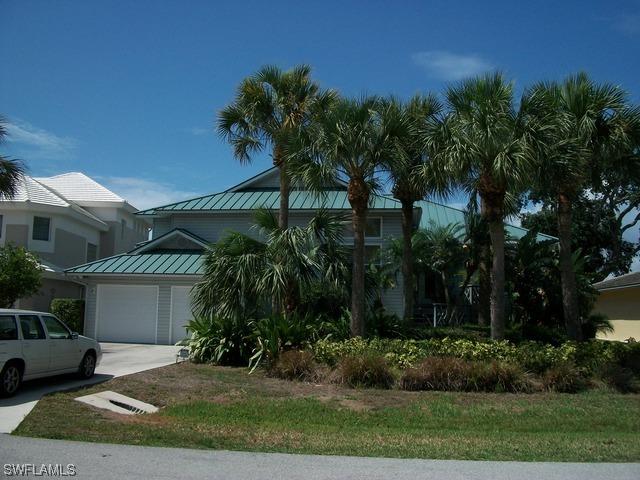 391 Germain Ave., Naples, FL 34108