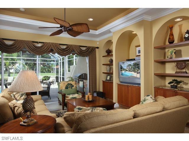 421 Chartwell Pl., Naples, FL