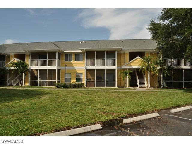 2704 Fountain View Cir. #105, Naples, FL