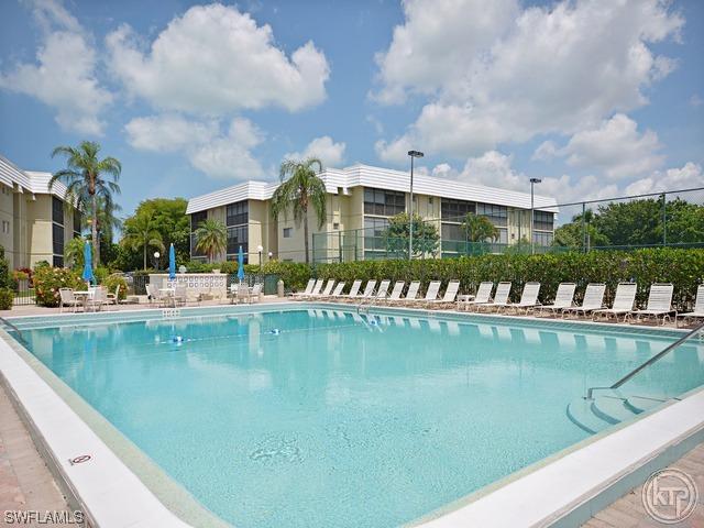 788 Park Shore Dr. #B-22, Naples, FL