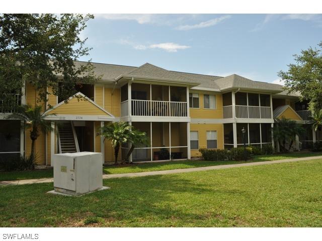 2734 Fountain View Cir. #202, Naples, FL