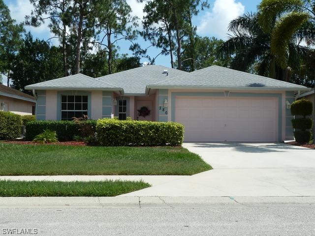 286 Stanhope Cir., Naples, FL 34104