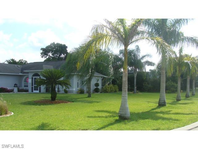 3220 Citron Dr., Naples, FL 34120