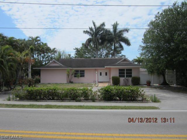 1100 Sandpiper St., Naples, FL 34102