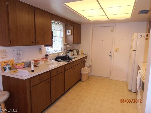 532 Sanford Dr., Fort Myers, FL 33919
