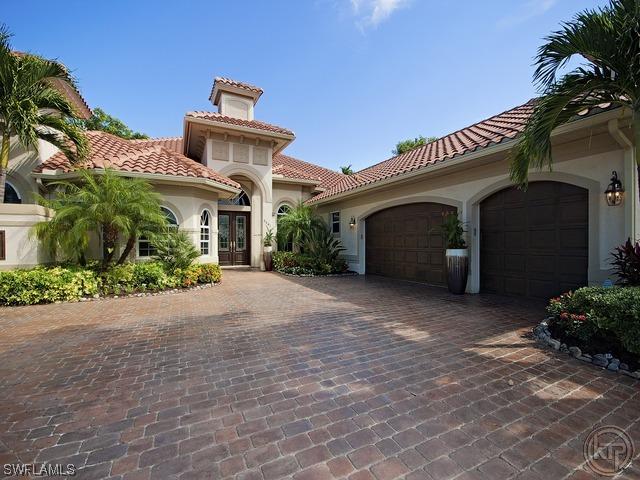 8841 Muirfield Dr., Naples, FL 34109