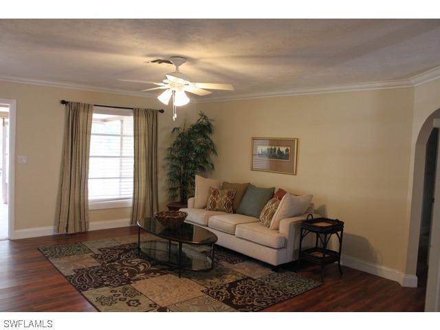 1199 9th Ave., Naples, FL