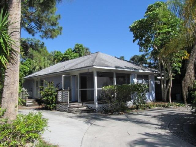 1437 Sandpiper St., Naples, FL 34102