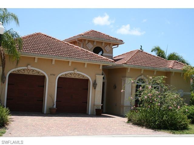 5782 Hammock Isles Dr., Naples, FL 34119