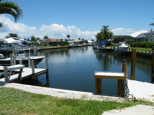 125 Gulfstream St., Marco Island, FL