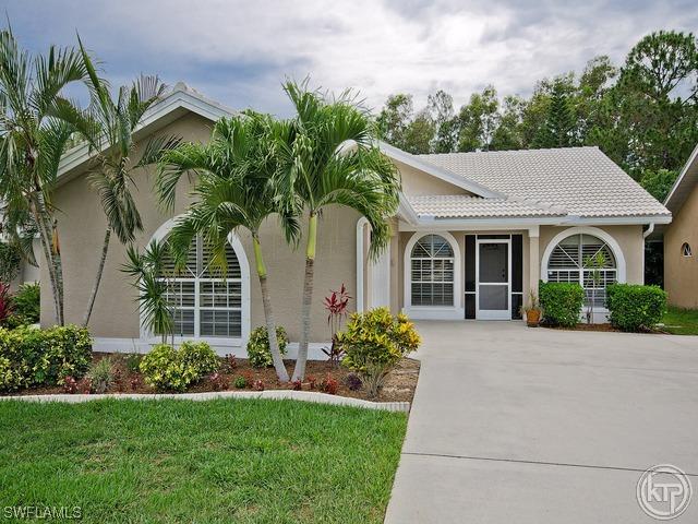 828 Belville Blvd., Naples, FL 34104