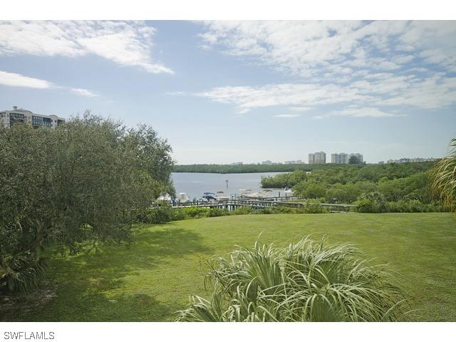 320 Horsecreek Dr. #301, Naples, FL 34110