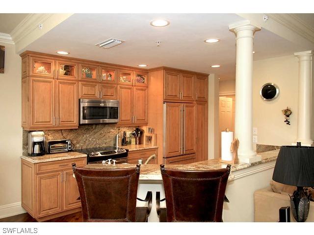 200 Lambiance Cir. #103, Naples, FL 34108