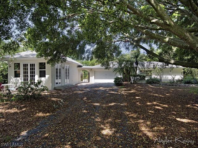 705 Myrtle Rd., Naples, FL 34108