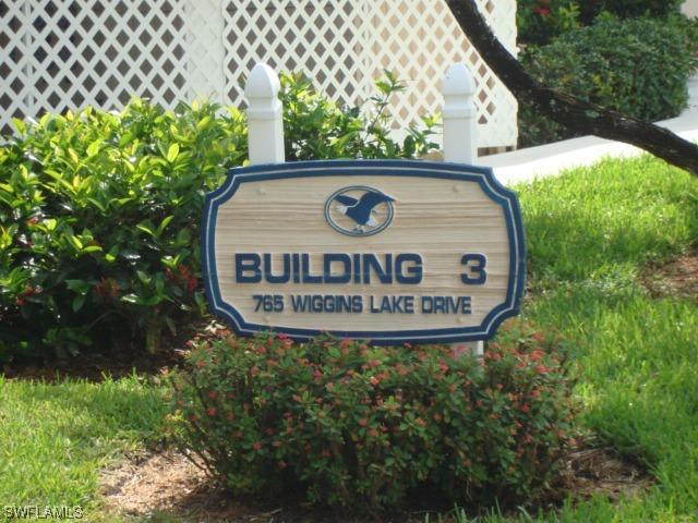 765 Wiggins Lake Dr., Naples, FL