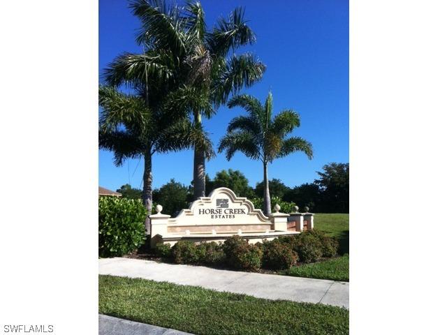 366 Saddlebrook Ln., Naples, FL 34110