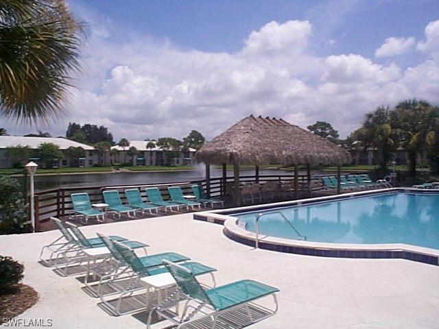 864 Gulf Pavillion Dr. #202, Naples, FL