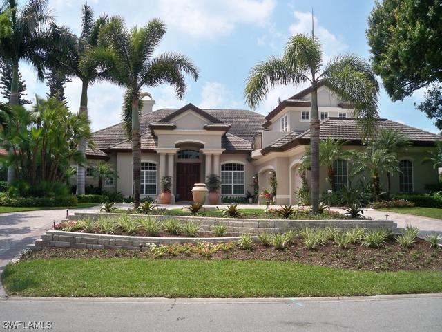 570 Riviera Dr., Naples, FL