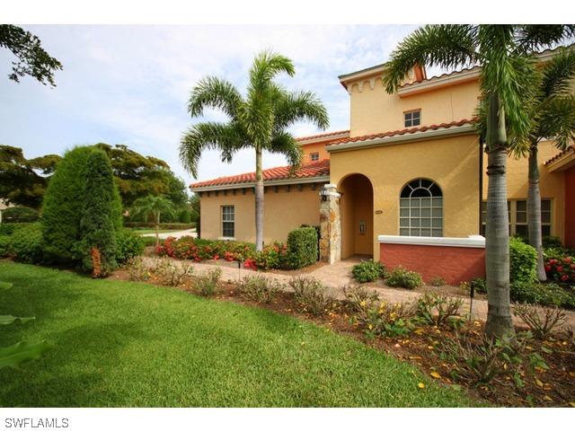 8501 Via Garibaldi Cir. #203, Estero, FL 33928