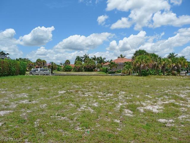 768 Dove Ct., Marco Island, FL