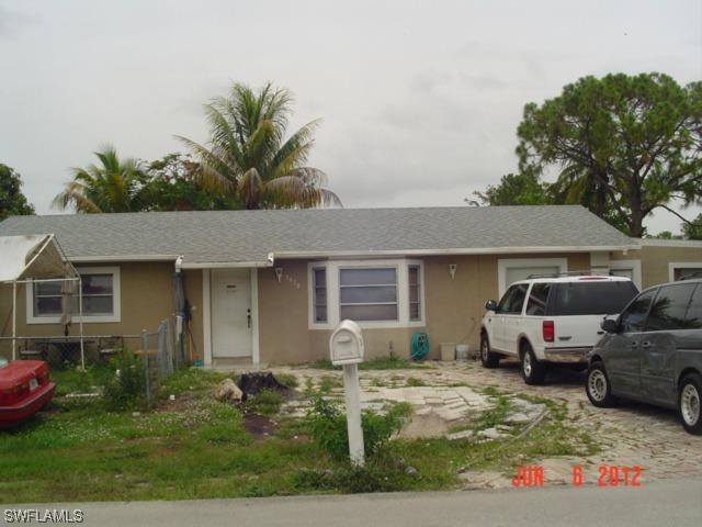 5470 Texas Ave., Naples, FL