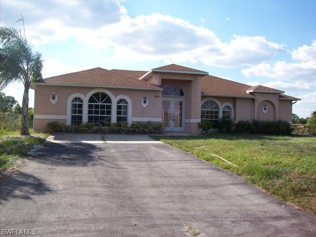 4465 10th St., Naples, FL 34120