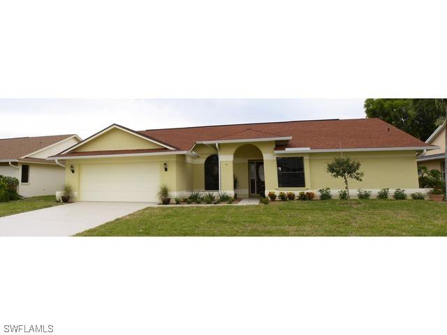 10460 Regent Cir., Naples, FL