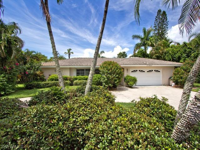 747 Fountainhead Ln., Naples, FL