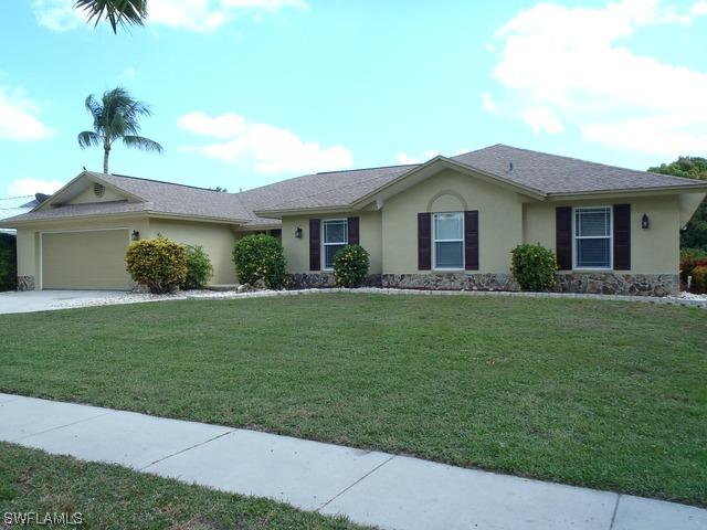 552 Nassau Rd., Marco Island, FL 34145