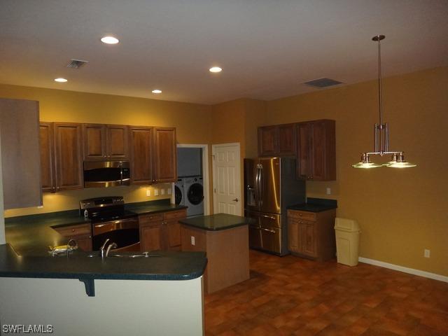 6811 Old Banyan Way, Naples, FL 34109