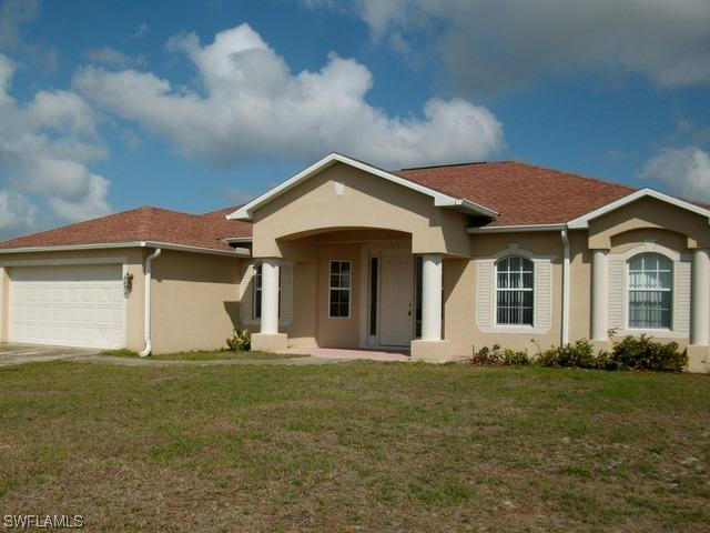 2475 41st Ave., Naples, FL 34120