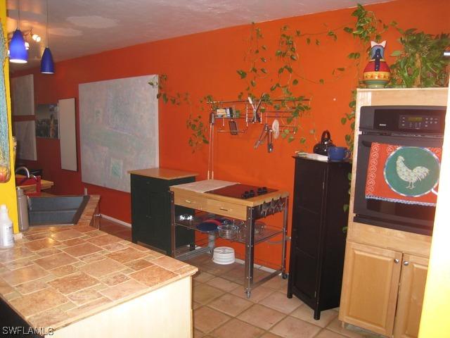 1075 Pine Isle Ln., Naples, FL