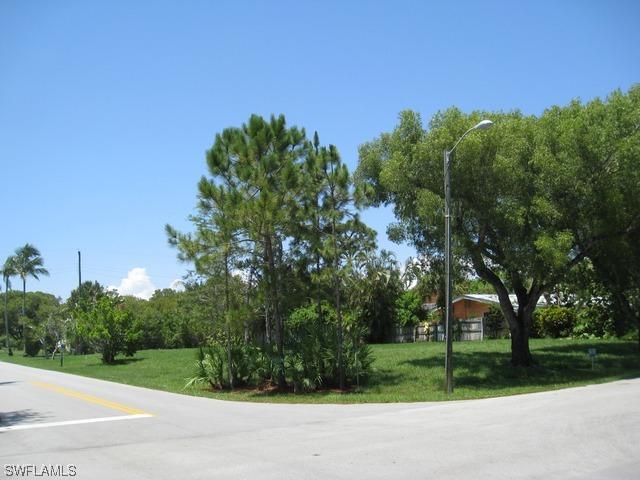 501 2nd Ave., Naples, FL 34102