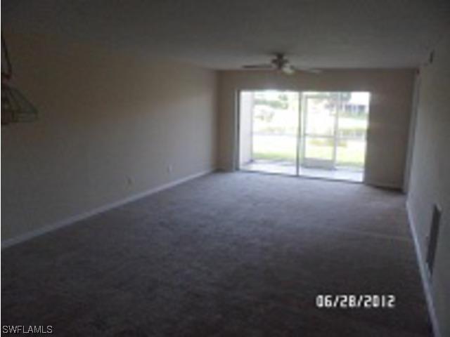 9660 Victoria Ln. #105, Naples, FL 34109