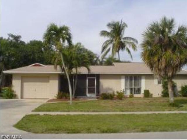 130 Greenbrier St., Marco Island, FL 34145