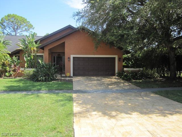 2200 Outrigger Ln., Naples, FL 34104