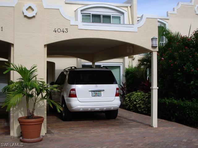 4043 Crayton Rd., Naples, FL 34103