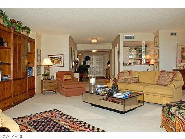 4401 Gulf Shore Blvd. #401, Naples, FL