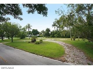 266 Yucca Rd., Naples, FL
