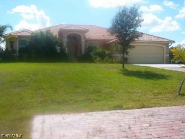 2480 43rd Ave., Naples, FL 34120