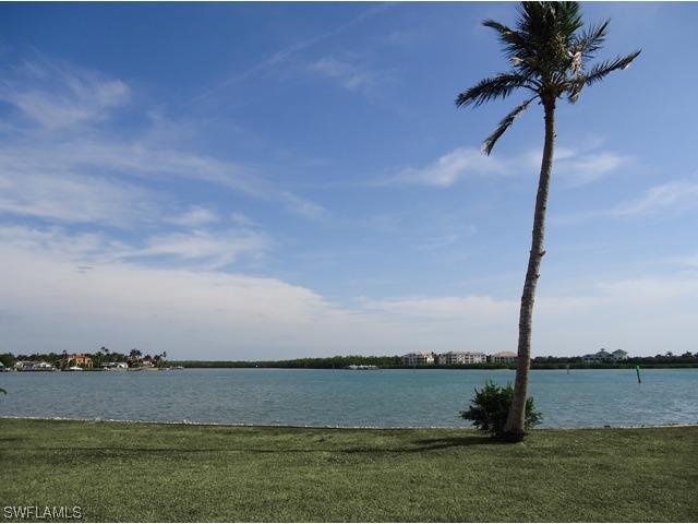 1333 Galleon Dr., Naples, FL 34102