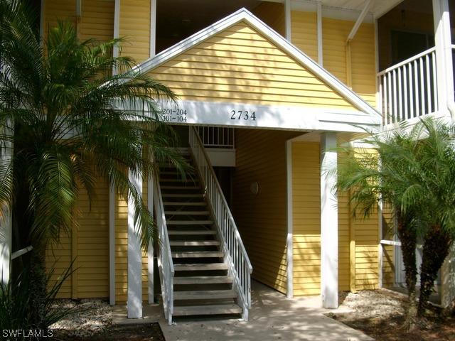 2734 Fountain View Cir., Naples, FL