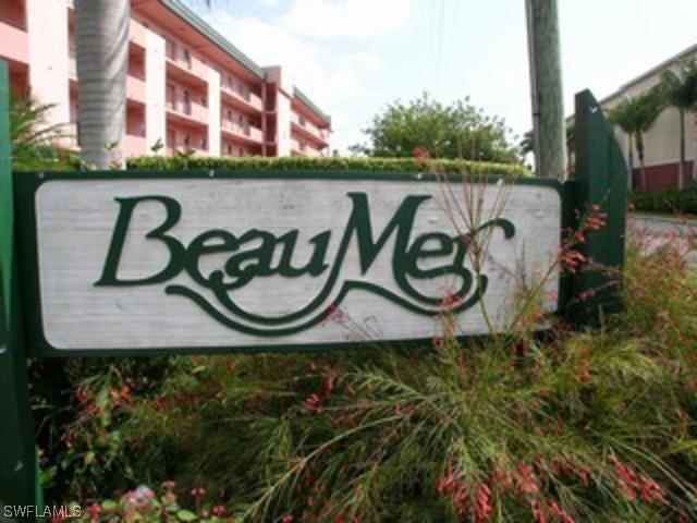 801 River Point Dr. #303, Naples, FL