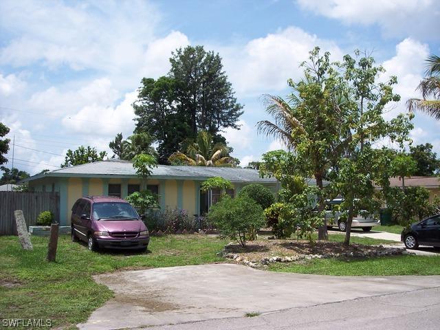 4330 22nd Ave., Naples, FL 34116