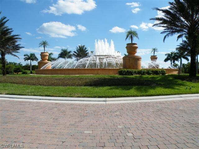 9234 Tesoro Ln. #102, Naples, FL